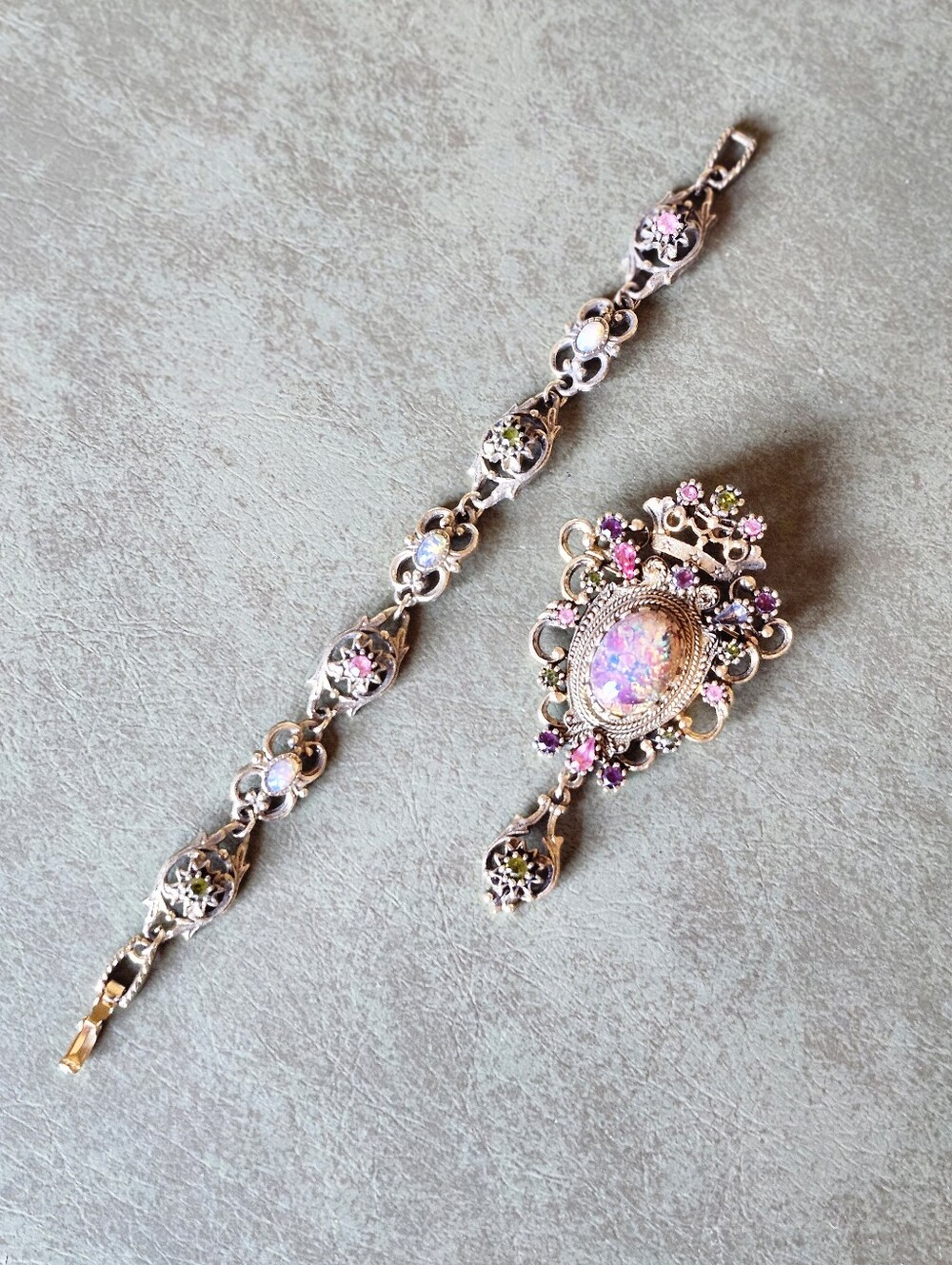 2 Pieces Sarah Coventry Vintage Costume Jewelry